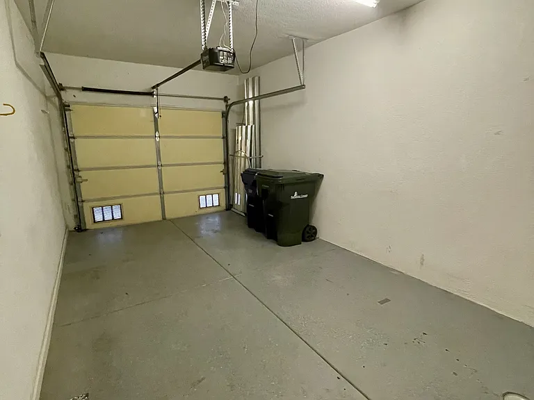 1649 Napoli Dr W #1649 — Photo 30