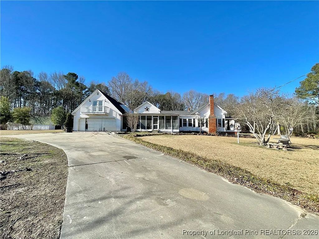 4 bed, 2.0 bath, 2143 sqft, $2,900 — Photo 4
