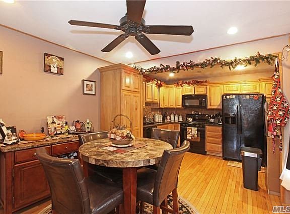 5th image of 139 Wagon Ln