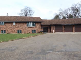 402 4th St NW, Fulda, MN 56131