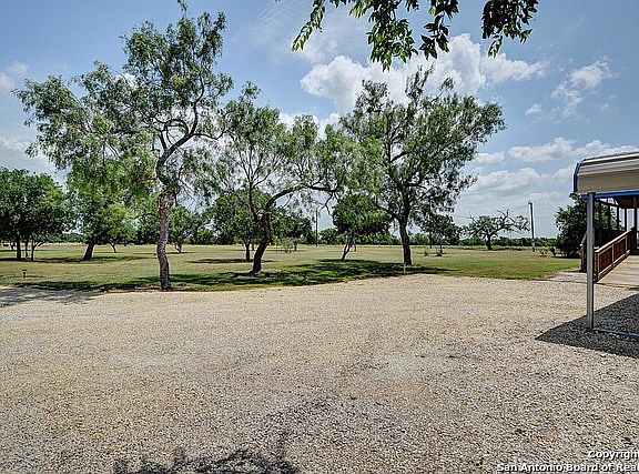 3rd image of 337 County Road 363