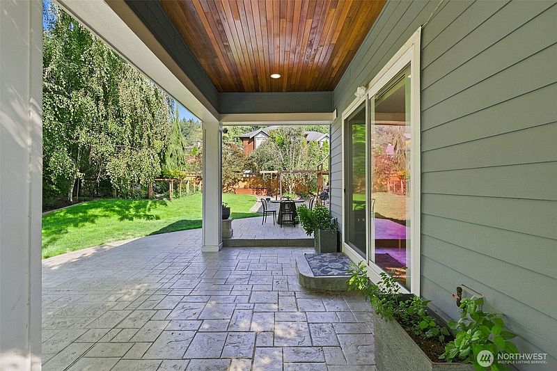 5th image of 10036 NE 151st Drive