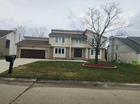 7043 Timberview Trl, West Bloomfield, MI 48322