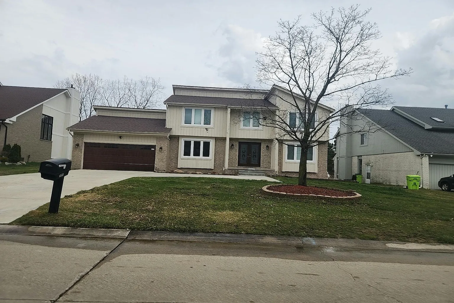 7043 Timberview Trl photo 1