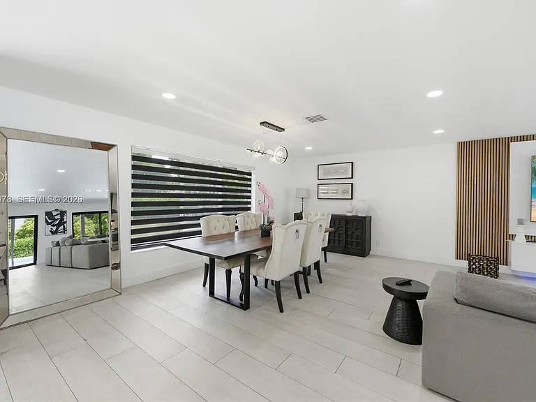 9935 Ramblewood Dr — Photo 13