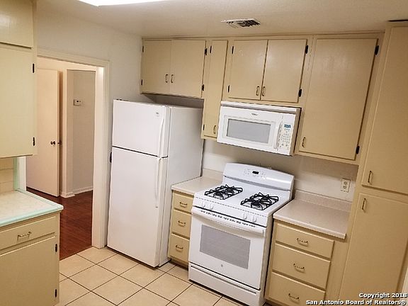 3rd image of 217 E Lullwood Ave APT 3