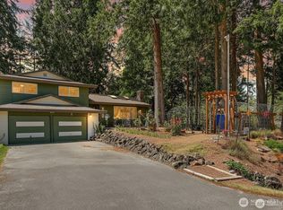 8210 University Point Cir NE, Bremerton, WA 98311