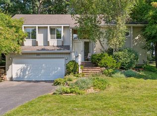 2571 Schaller Dr E, Maplewood, MN 55119