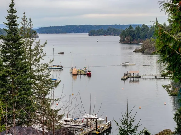 10931 Inwood Rd, North Saanich, BC V8L 5H9