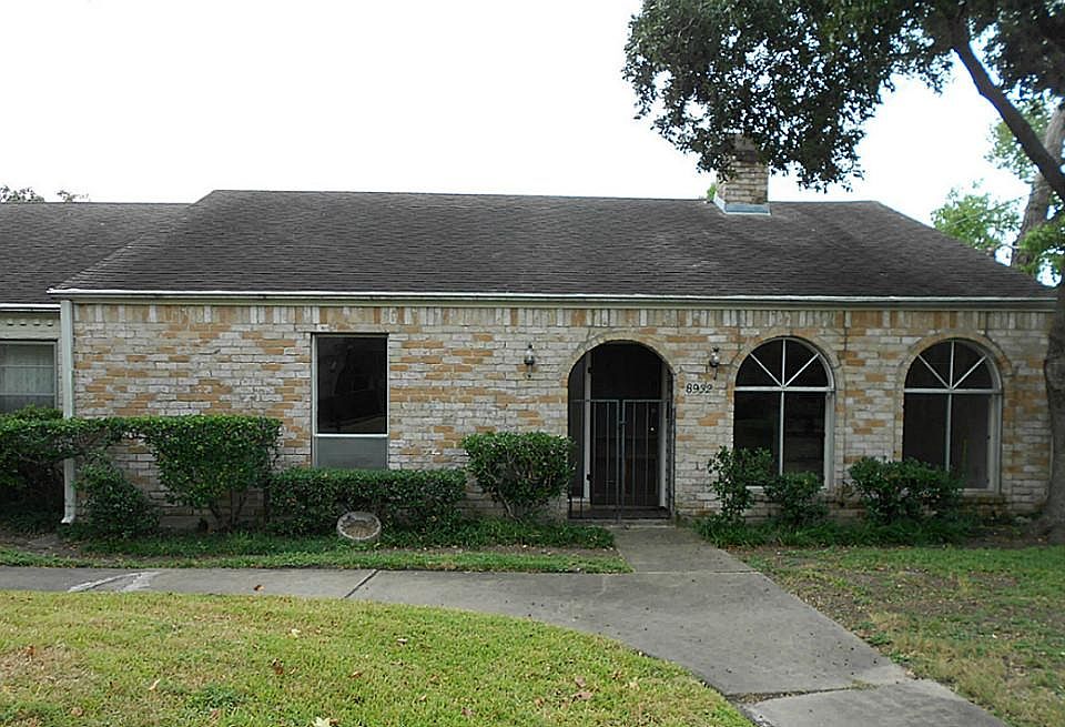 1st image of 8932 Wilcrest Dr #8932