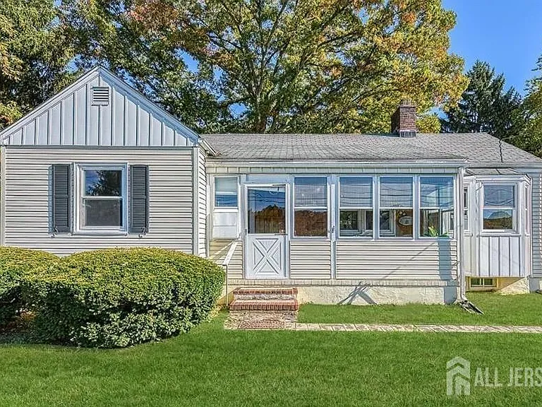 124 Church Ln — Photo 1