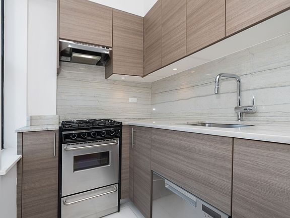 4th image of 400 E 57th St APT 19D