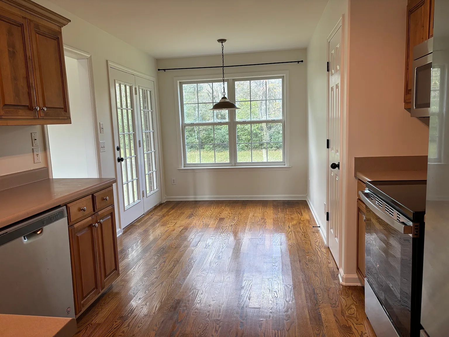 3 bed, 1863 sqft, $2,600 — Photo 4