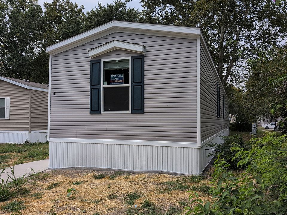 2nd image of 141 Beach St #H-21
