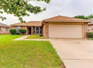 421 Hanover St, Burleson, TX 76028