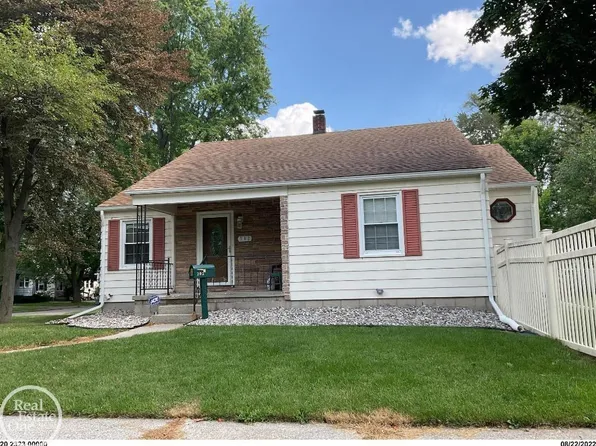 202 Jameson St, Saginaw, MI 48602