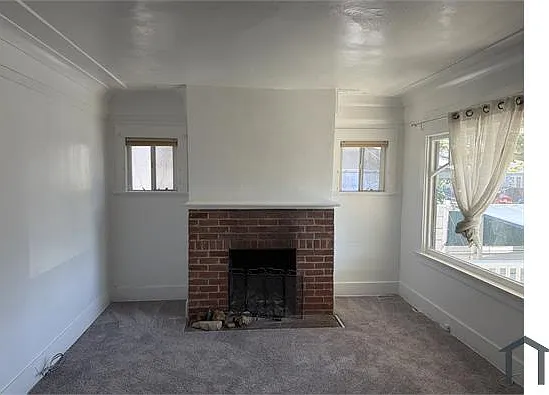 1529 W 37th Pl — Photo 5