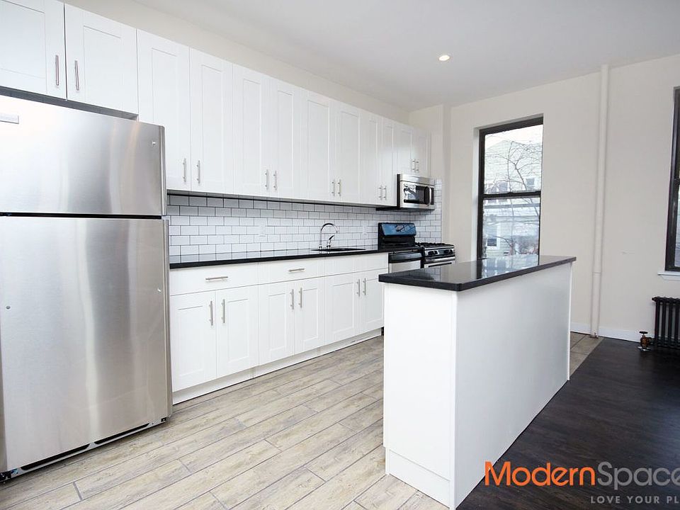1st image of 2915 36th Ave APT 2DA