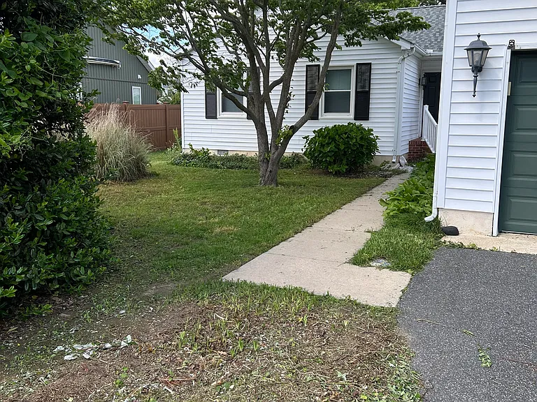 34 Bay Breeze Dr — Photo 2