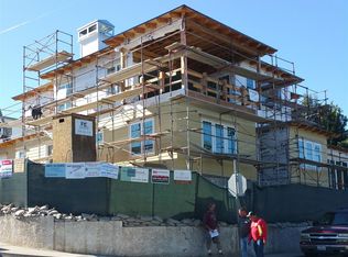 1466 3rd St, Manhattan Beach, CA 90266
