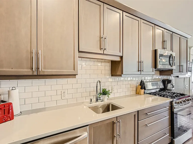 4038 Lemmon Ave #103 — Photo 4