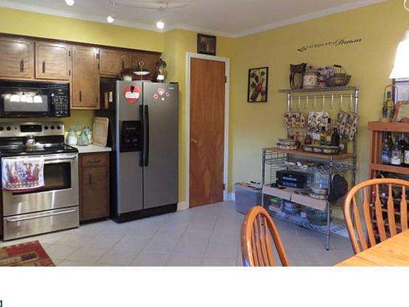 4th image of 409 N Catherine St