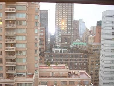 4th image of 210 E 68th St APT 15D