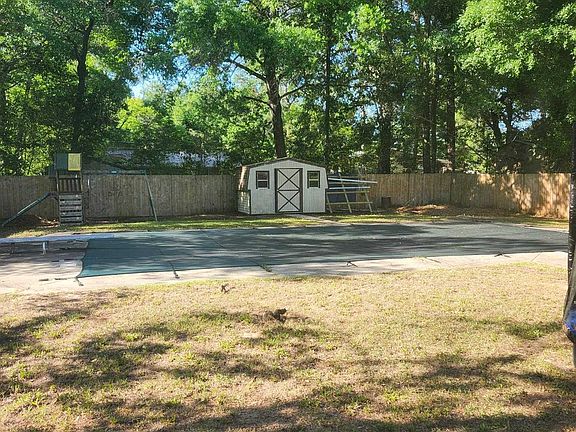 2nd image of 805 Greenleaf Dr