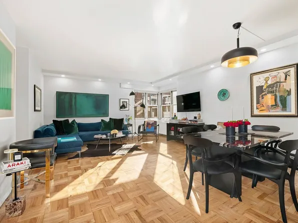 20 E 9th St #4E, New York, NY 10003