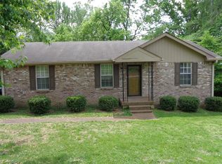 676 S View Dr, Old Hickory, TN 37138