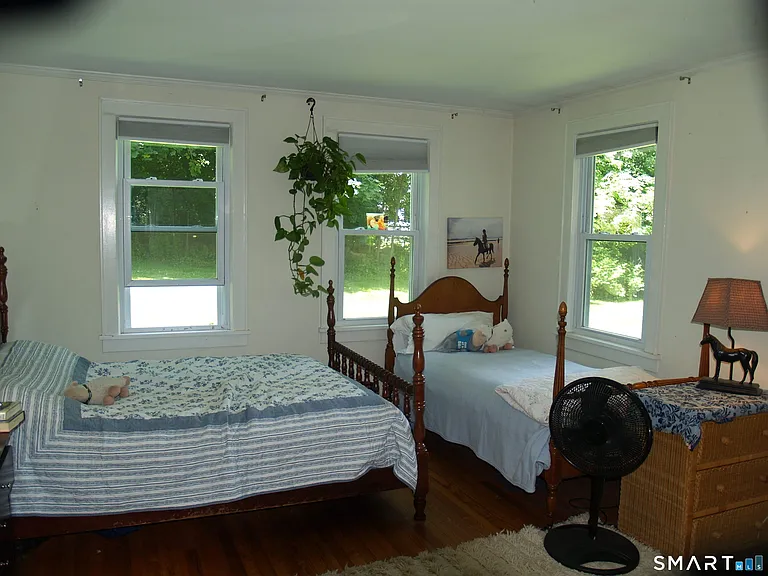 33 Barry Ave #1 — Photo 6