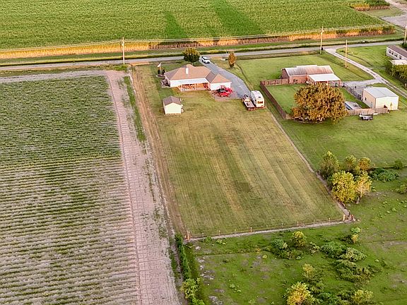 3rd image of 1414 Winfred Rd