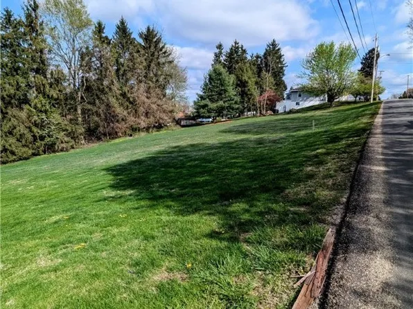 Morgantown Ave, Barnesville, OH 43713