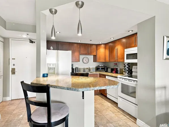 311 6th Avenue N #1804, Saskatoon, SK S7K 7A9
