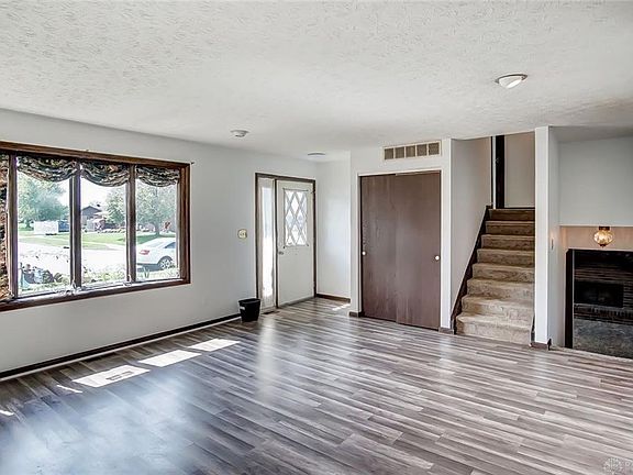 3rd image of 1023 Newpark Dr