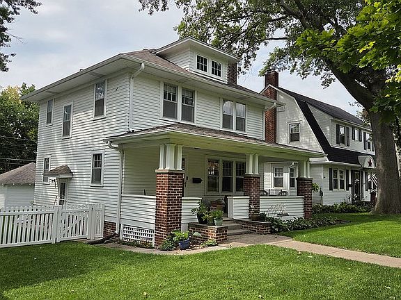 2nd image of 3533 Pine St
