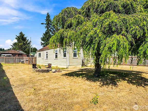 3rd image of 620 W Main Street