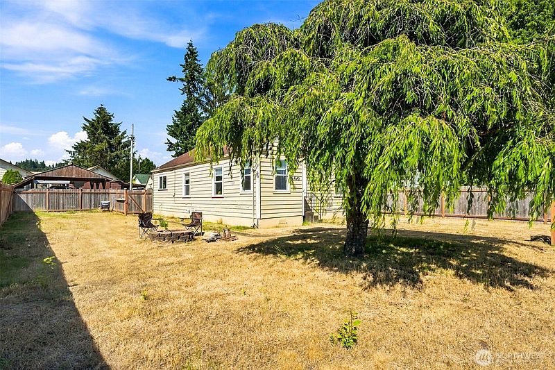 3rd image of 620 W Main Street