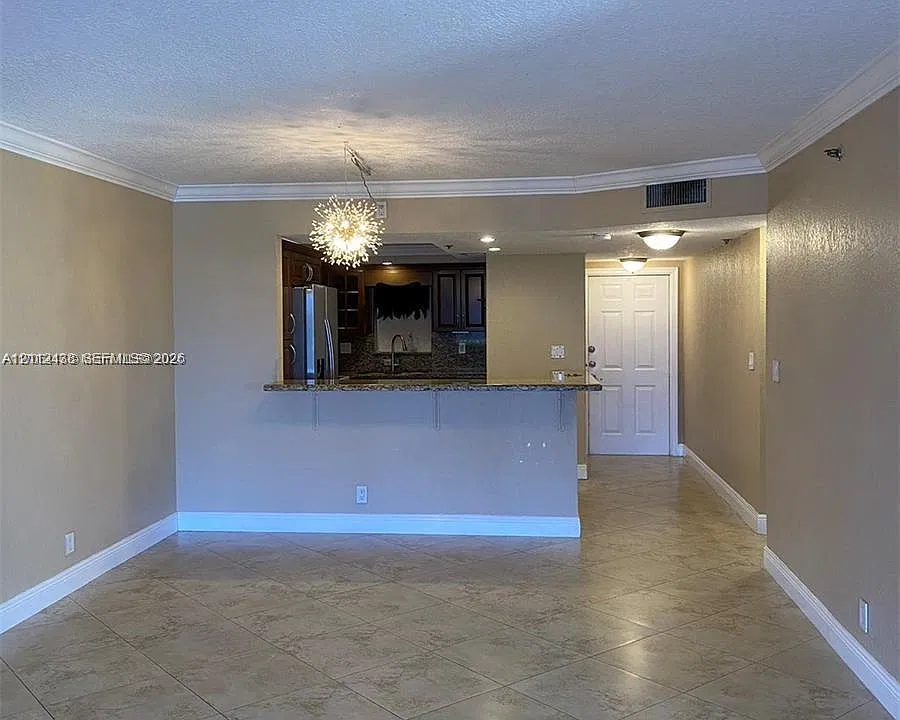 3100 W Rolling Hills Cir #407