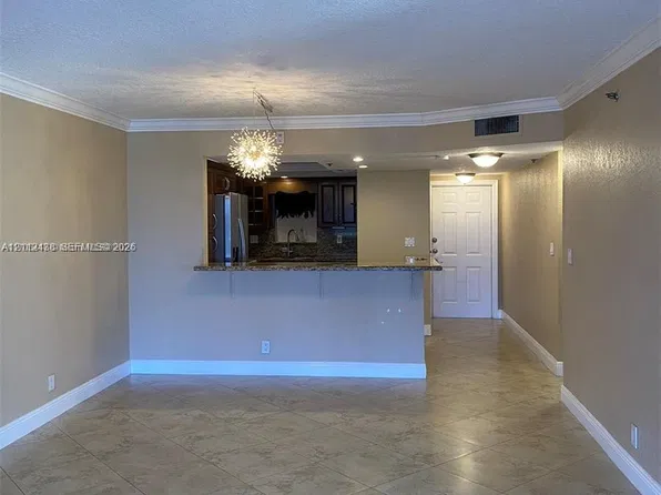 3100 W Rolling Hills Cir, Davie, FL