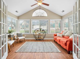 824 Wynnshire Dr #D, Hickory, NC 28601