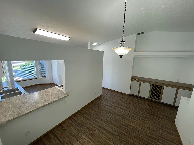 618 E Cozza Dr — Photo 13
