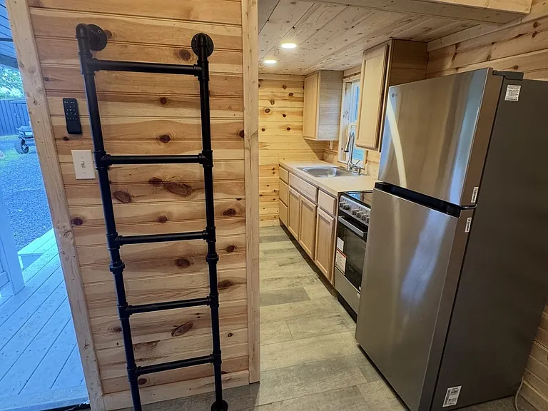 62 Railroad Dr — Photo 11
