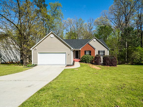 2nd image of 3142 Rockview Dr