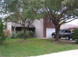 9810 Misty Plain Dr, San Antonio, TX 78245