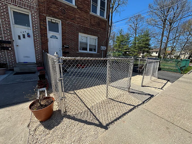 240 E Forest Ave #2 — Photo 10