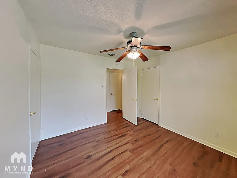 4802 Hilldale Dr — Photo 10