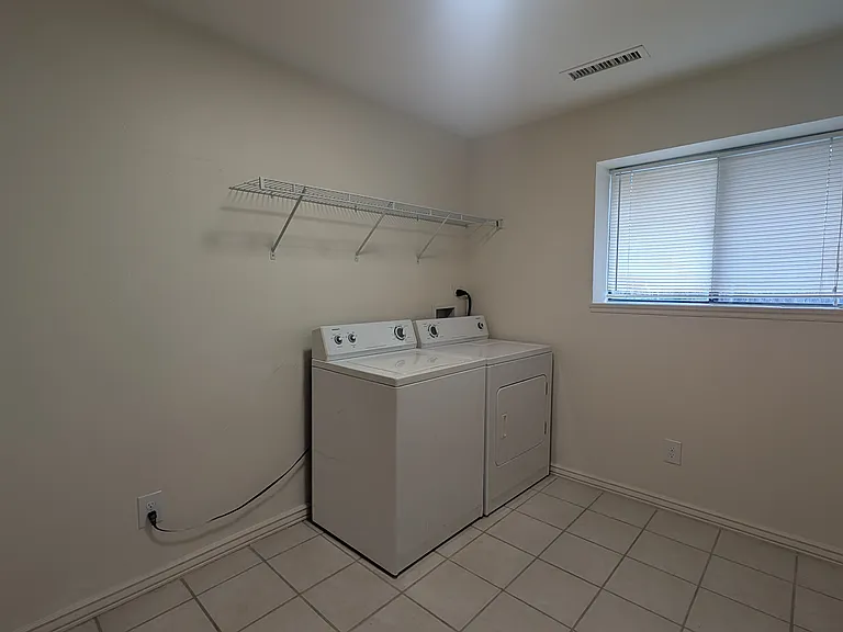 1514 N Elaine Way — Photo 23