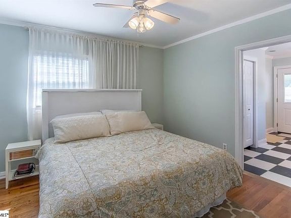 5th image of 104 Dove Ln