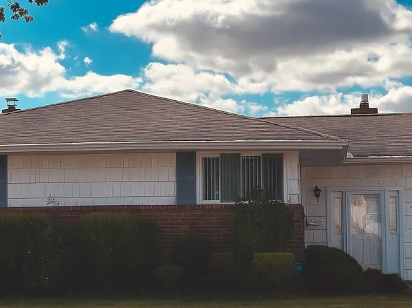 11 Adrienne Drive, Old Bethpage, NY 11804